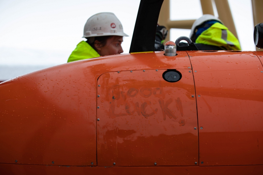 A good luck message on the side of the Hugin survived the sub’s 13-hour mission in the Amundsen Sea around Thwaites Glacier.
Photo credit: Linda Welzenbach/Rice University